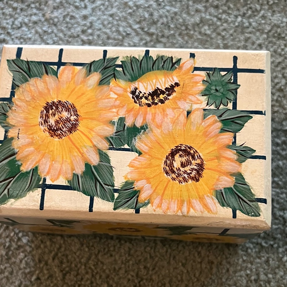 Vintage 1940’s Folk-art Handmade and Custom Painted Sunflower Recipe Box EUC
